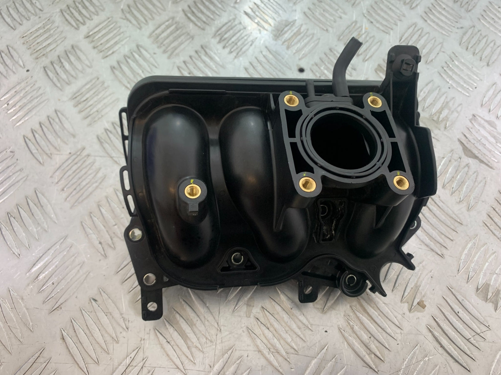 TRIUMPH TRIDENT 660 INTAKE MANIFOLD YEAR 2021-2024 (CMB1148)