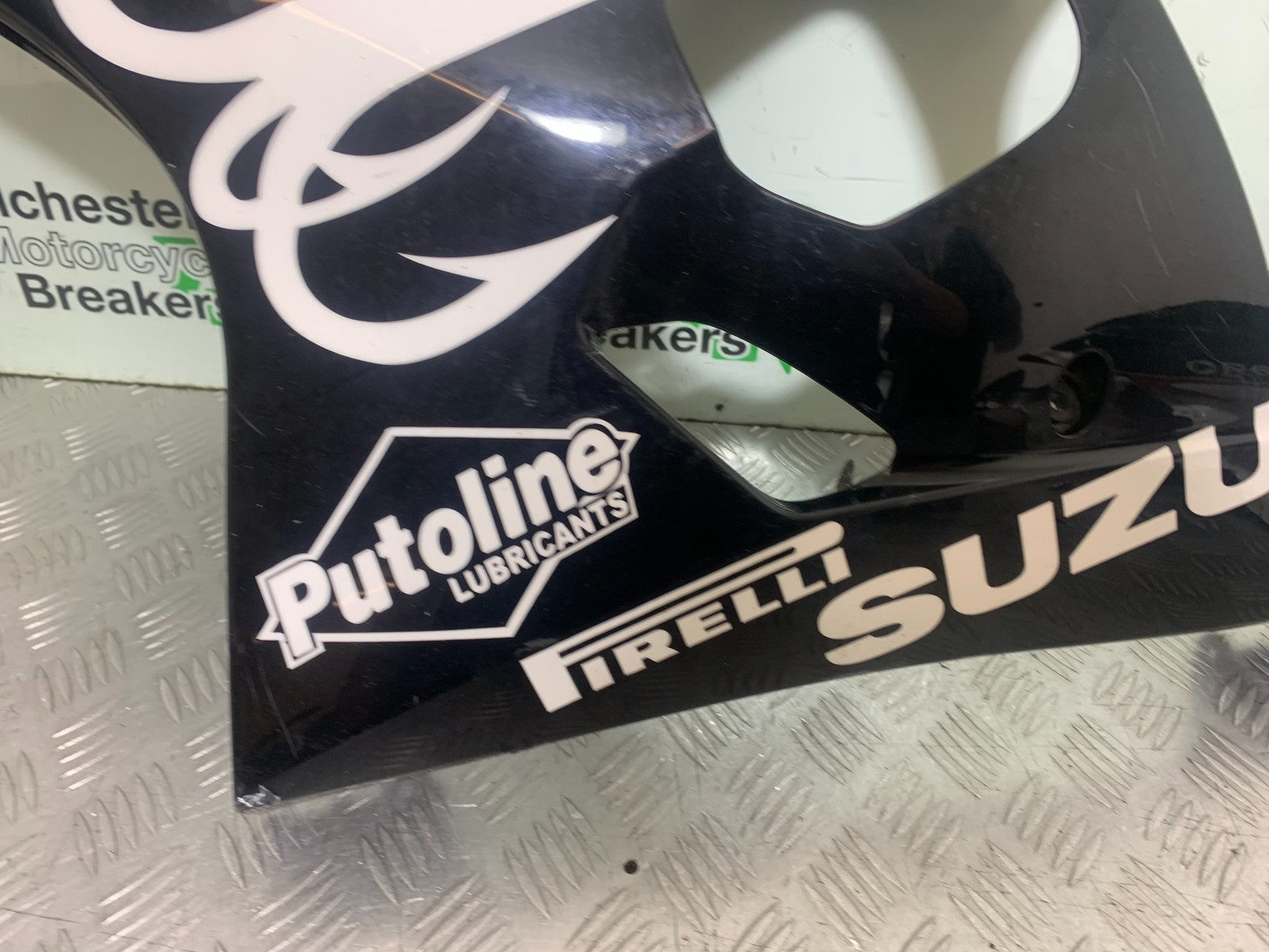 SUZUKI GSXR750 GSXR 750 K4 K5 LEFT FAIRING  2004-2005 (CMB1319)