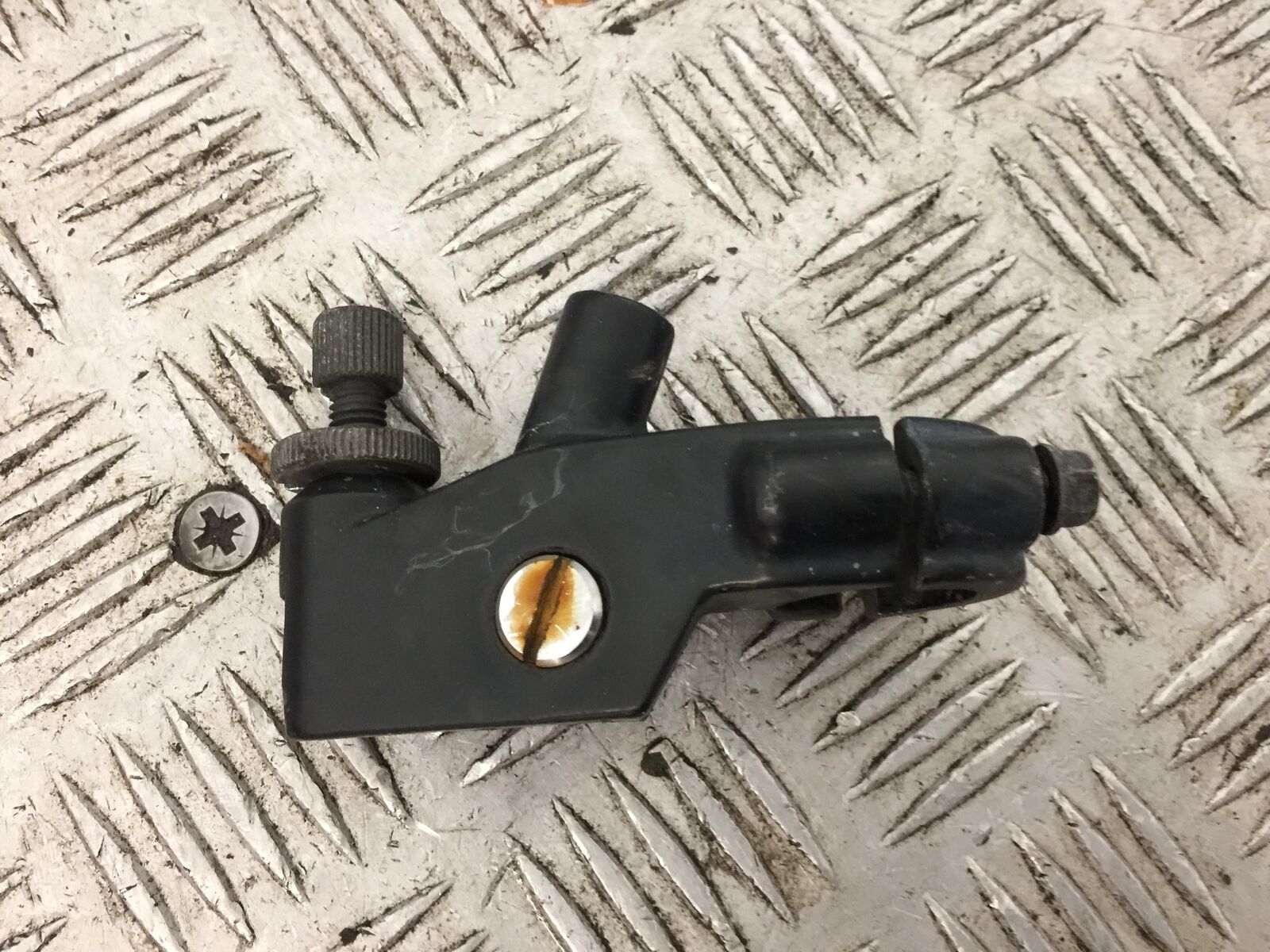 HONDA CBR600 CBR 600 CLUTCH LEVER BRACKET  YEAR 1997-98 (STOCK 892)