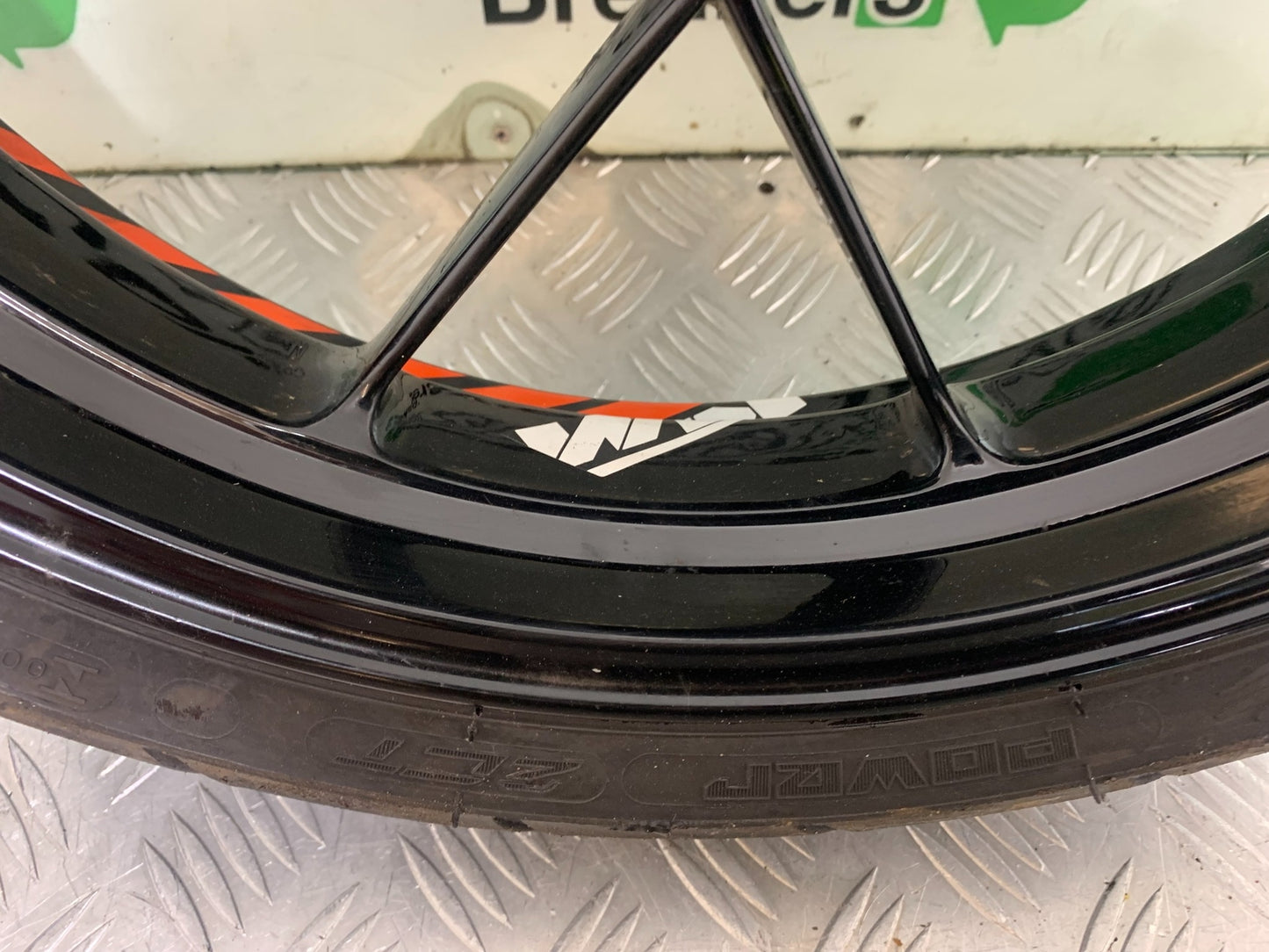 KTM 790 DUKE FRONT WHEEL YEAR 2018-2021  (CMB11150)