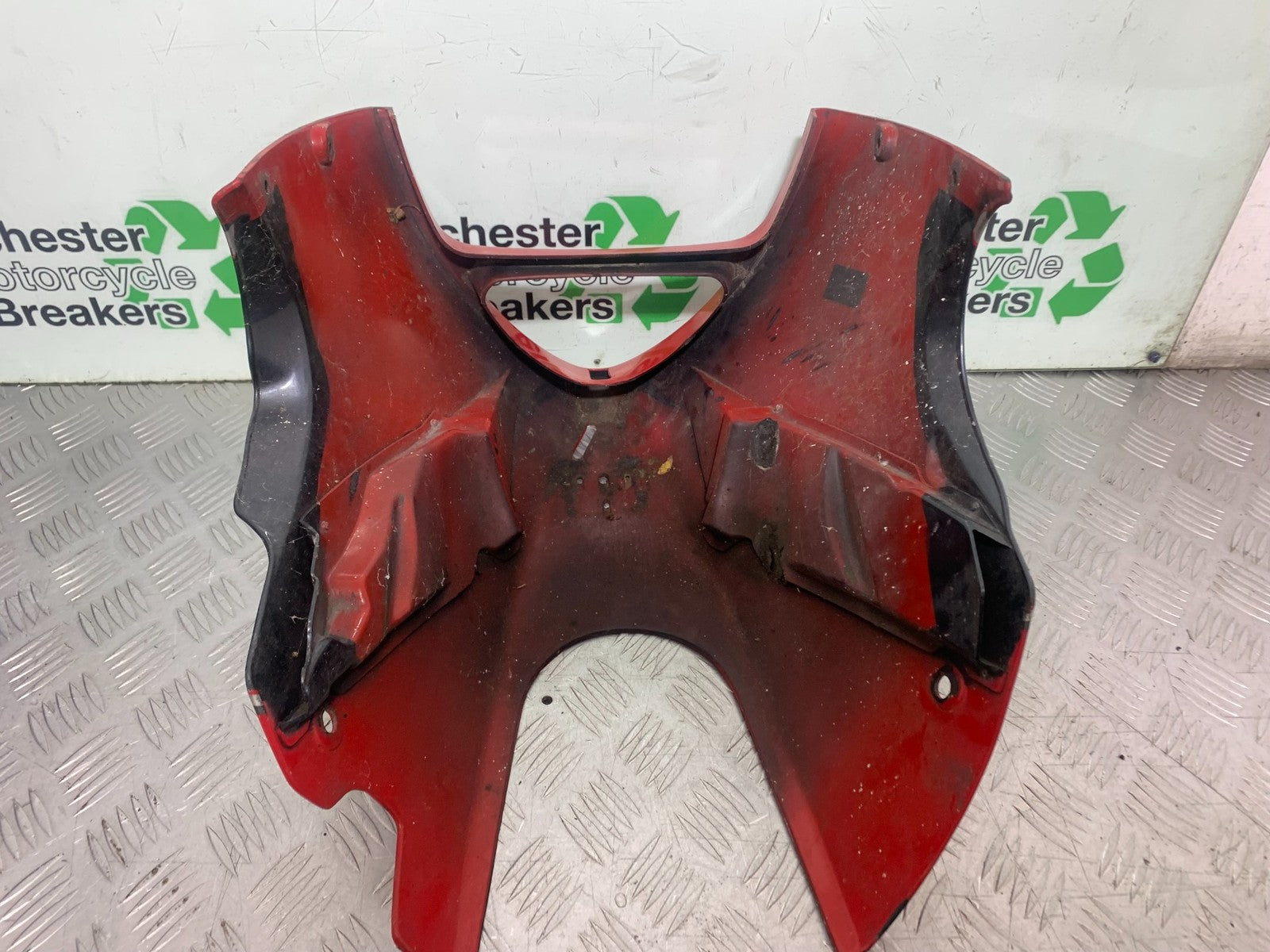 KAWASAKI GPZ600 GPZ 600 BELLY PAN YEAR 1988-90  (CMB1258)