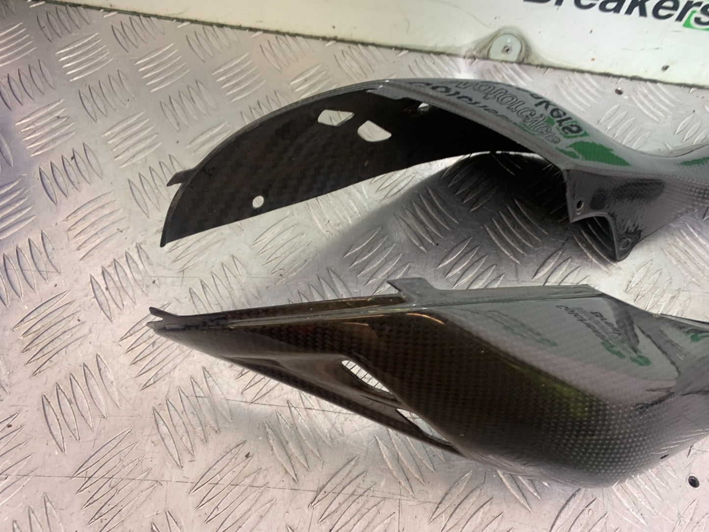 APRILIA RSV1000 R FACTORY MILLE CARBON LOWER TANK PANELS    2004-09 (CMB1203)