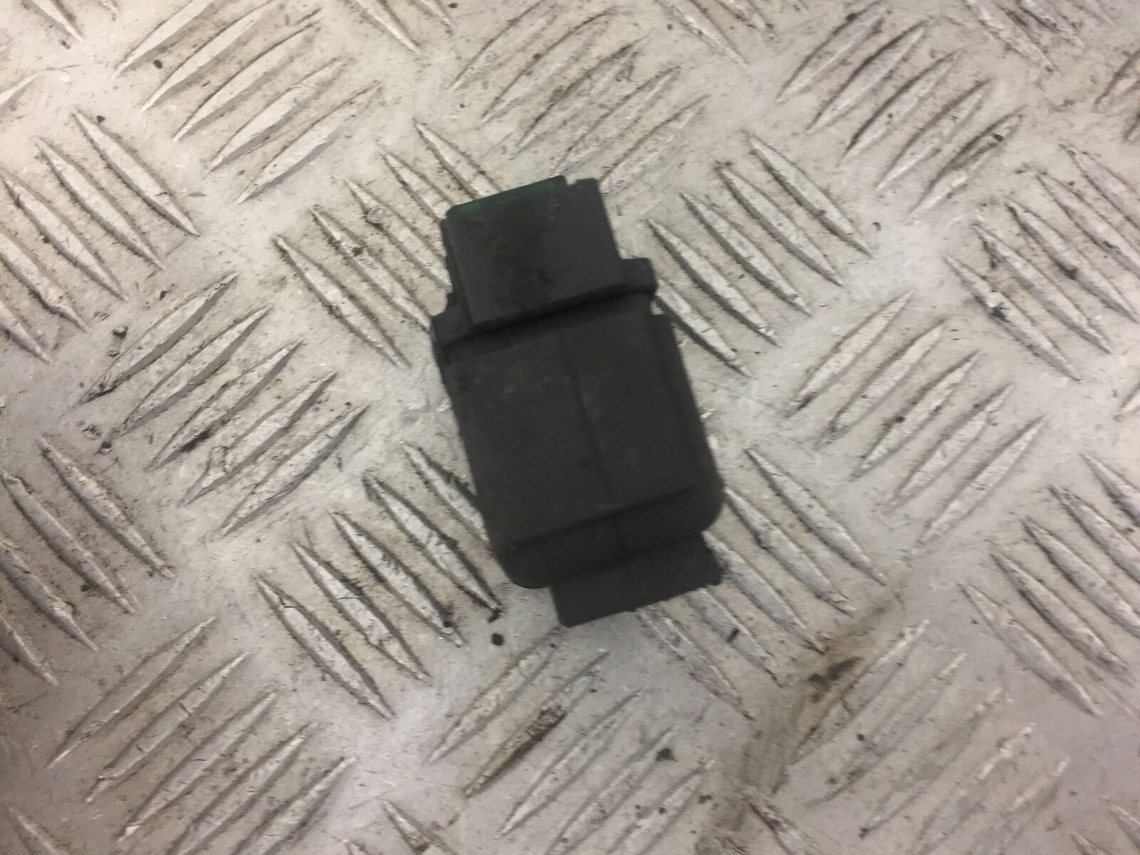HONDA CB500 CB 500 STARTER SOLENOID  YEAR 2002 (STOCK 426)