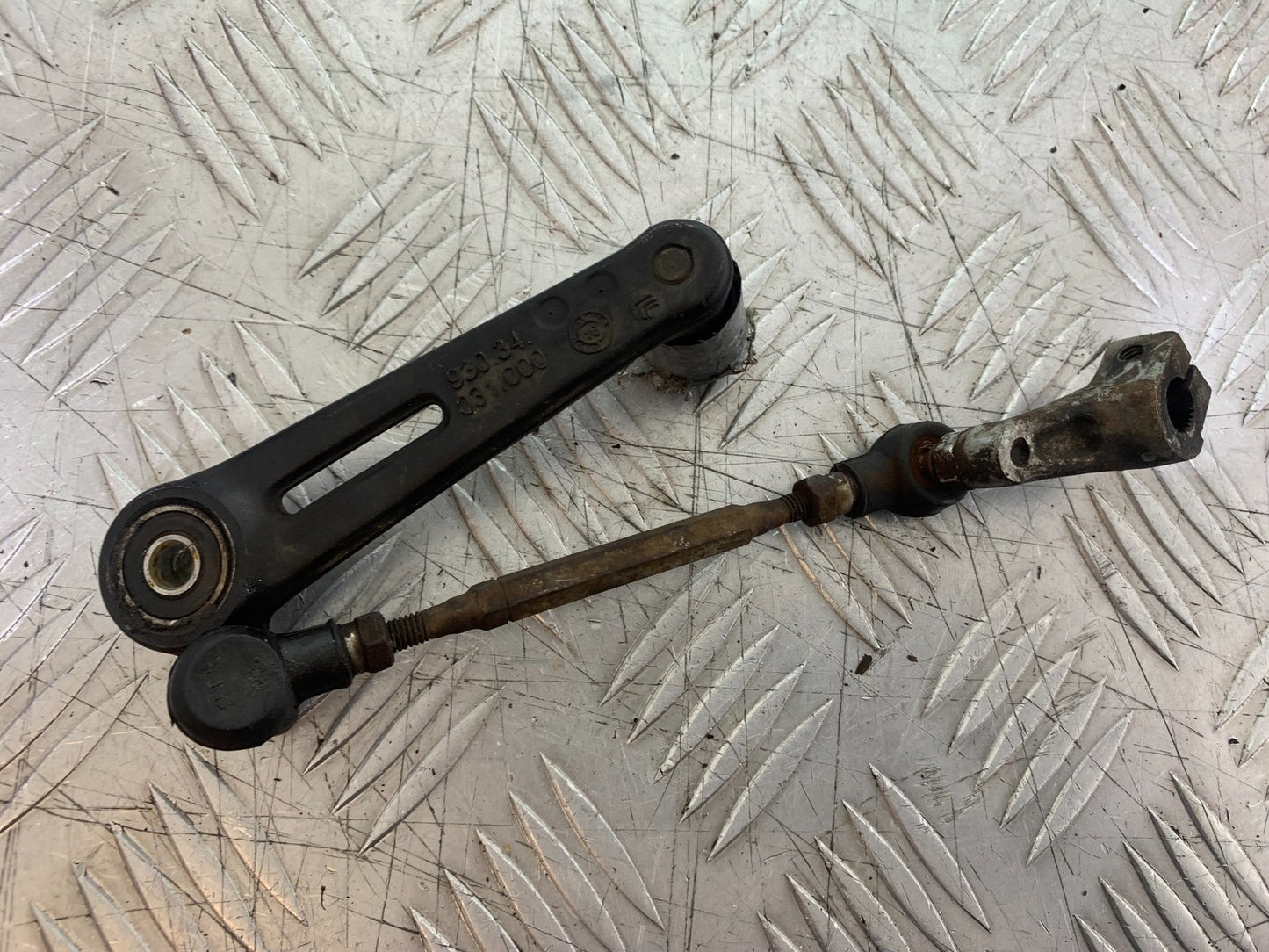KTM DUKE 125 GEAR LEVER   YEAR 2017-2022 (CMB1222)