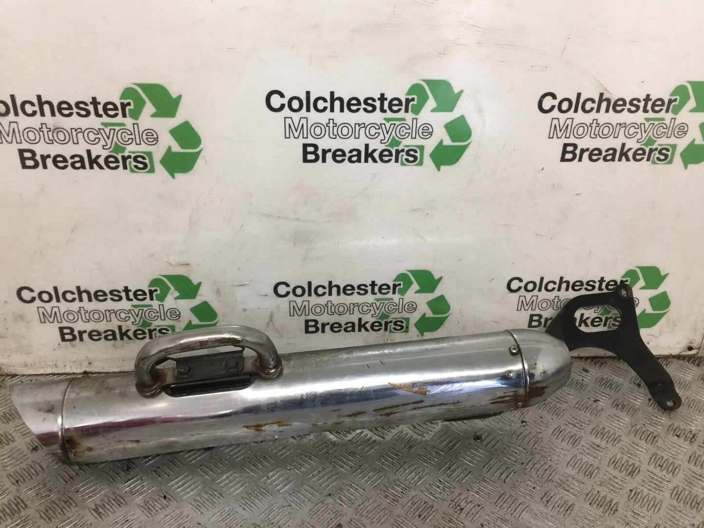 VICTORY V92 C RIGHT SILENCER   YEAR 2004 (STOCK 765)