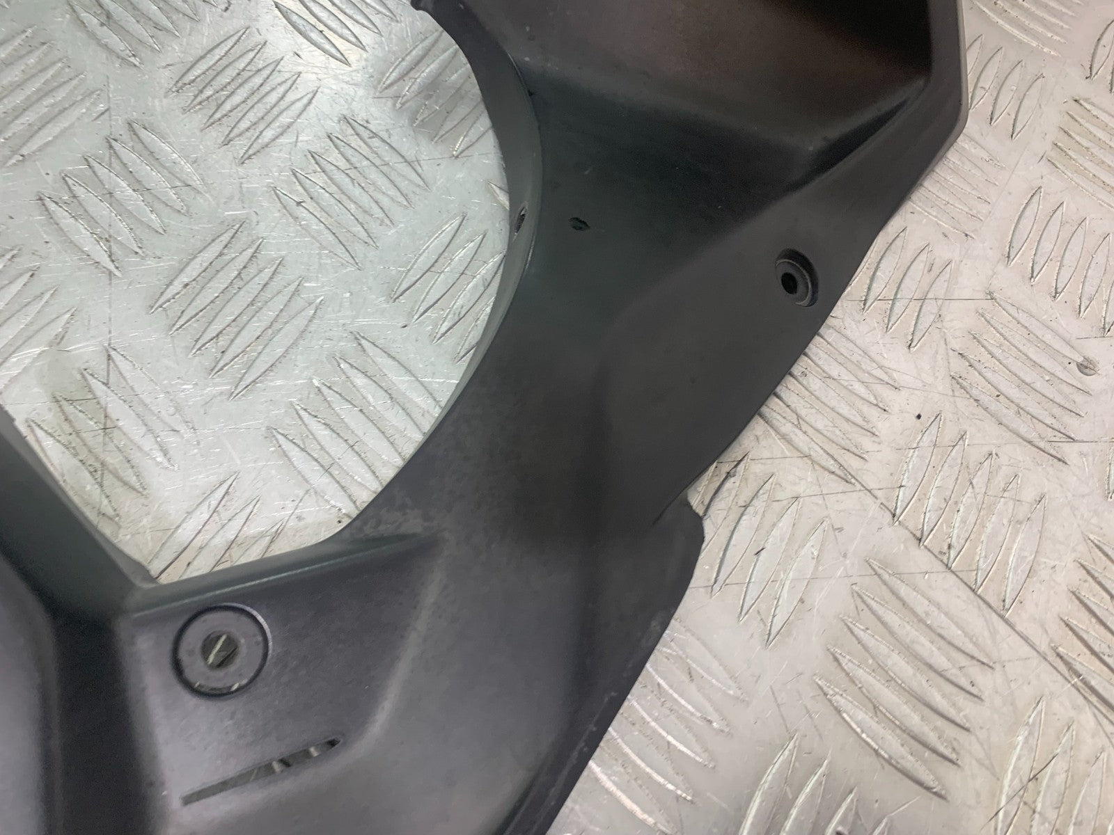YAMAHA YZF-R125 YZF 125 RIGHT TOP FAIRING INFILL PANEL  YEAR 2019-2022 (CMB1263)