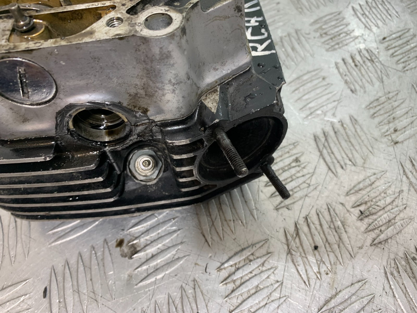 HONDA VT700 VT 700 SHADOW REAR CYLINDER HEAD YEAR 1984-85 (CMB1328)