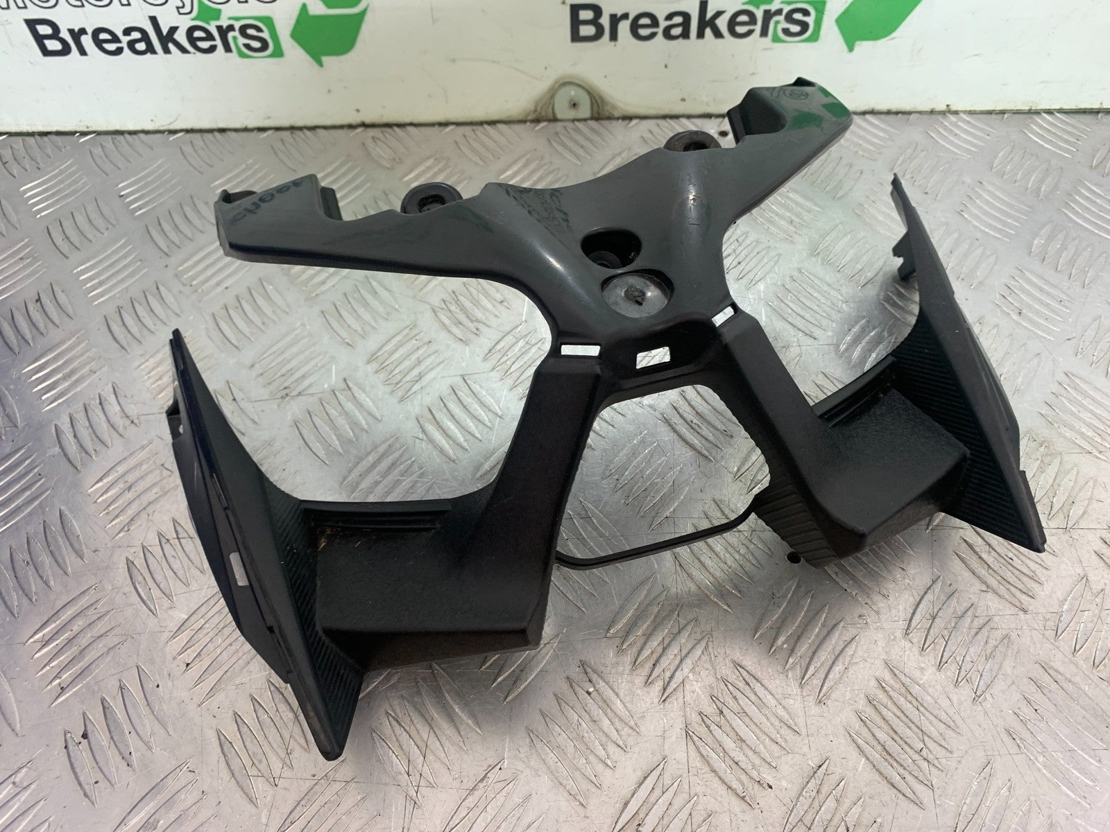 YAMAHA XMAX 300 YOKE COVER  YEAR 2017-2020 (CMB1218)