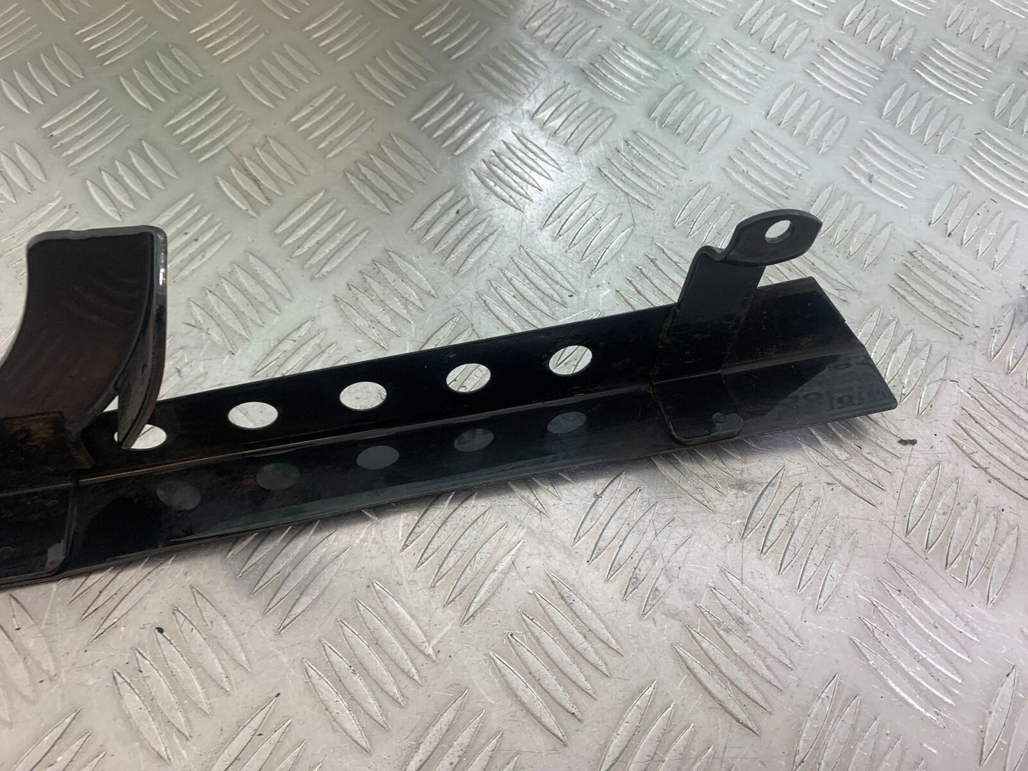 HARLEY DAVIDSON XL883 N IROD CHAIN GUARD YEAR 2020  (CMB1116)