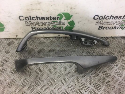 SUZUKI 650 BURGMAN GRAB RAILS  YEAR 2006-2012 (STOCK 471)