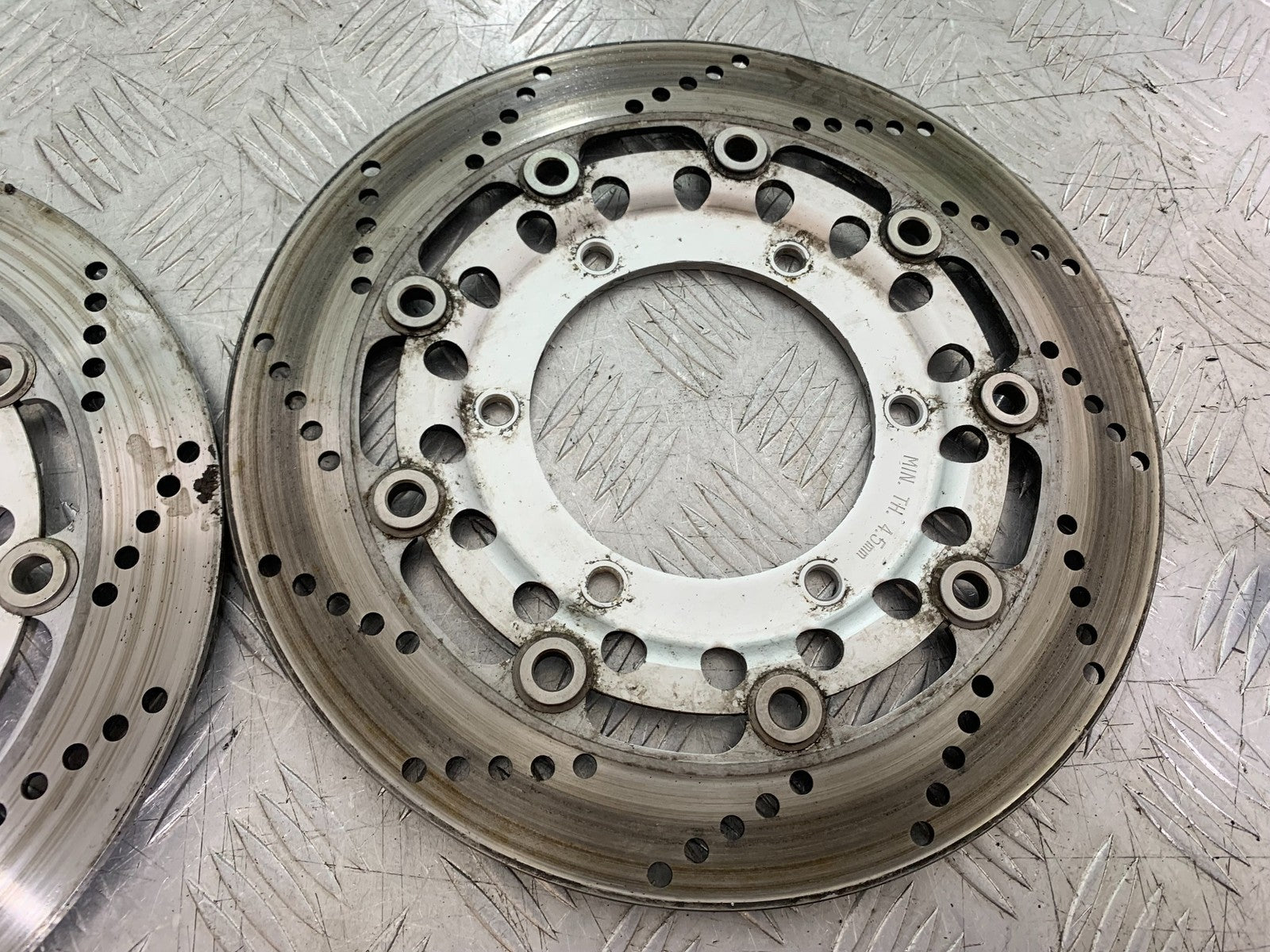 TRIUMPH TROPHY 900 FRONT BRAKE DISCS  YEAR 1991-95 (CMB1251)