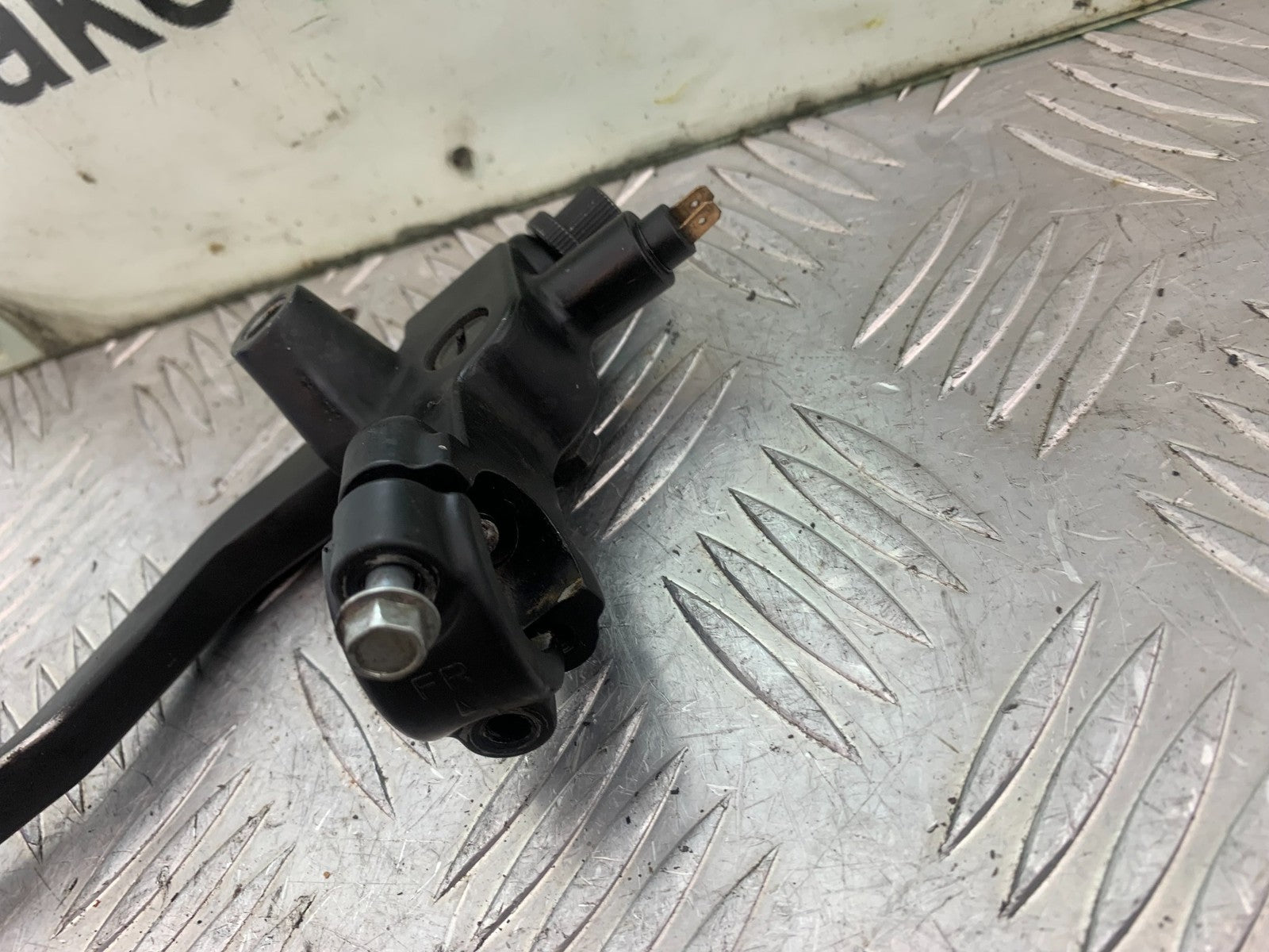 KYMCO CK1 125 CLUTCH LEVER AND BRACKET YEAR 2014 - 2016 (CMB1181)