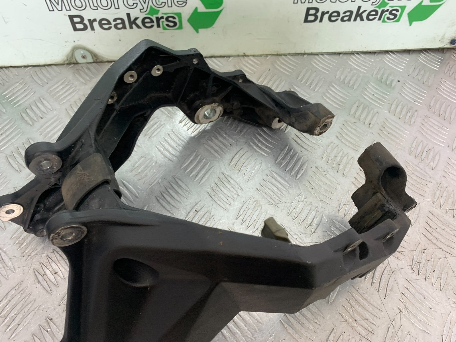 MV AGUSTA 800 F3 ENGINE MOUNT  YEAR 2017-2019 (CMB1227)