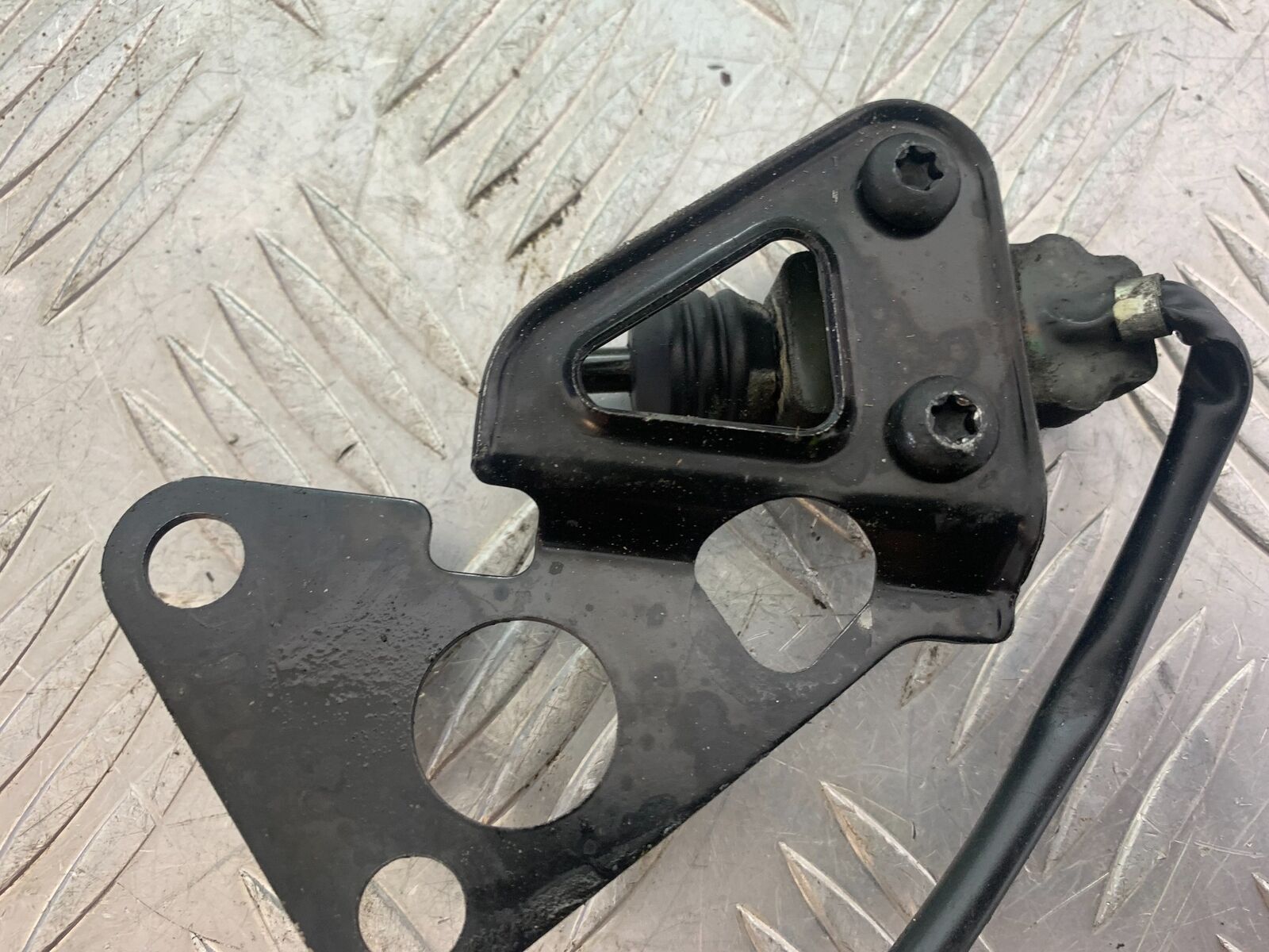 TRIUMPH 955i SPRINT ST SIDE STAND SWITCH  YEAR 1999-2004 (CMB1124)