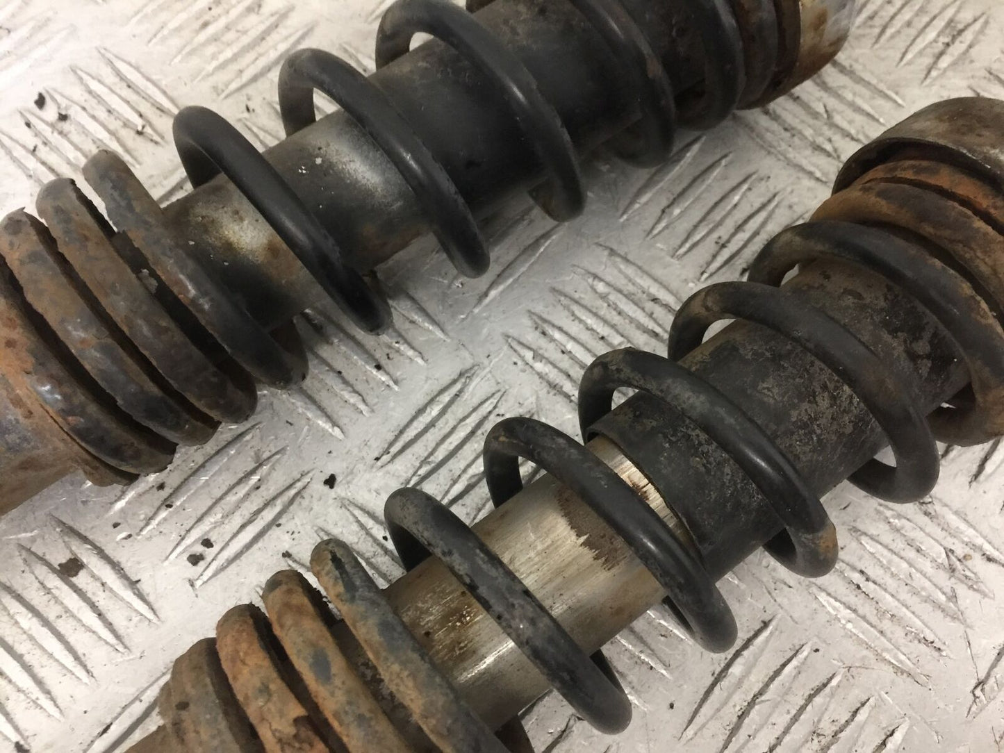 SUZUKI EN125 EN 125 REAR SHOCKS   YEAR 2006-09   (STOCK 826)