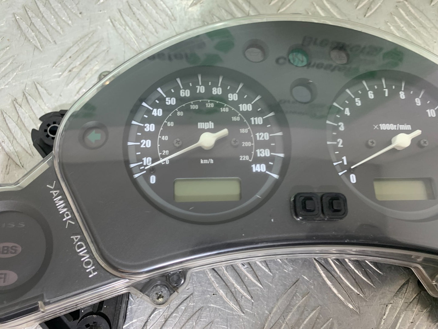 HONDA CBF600 CBF 600 CLOCKS SPEEDO DASH  YEAR 2004 -07 (CMB1247)