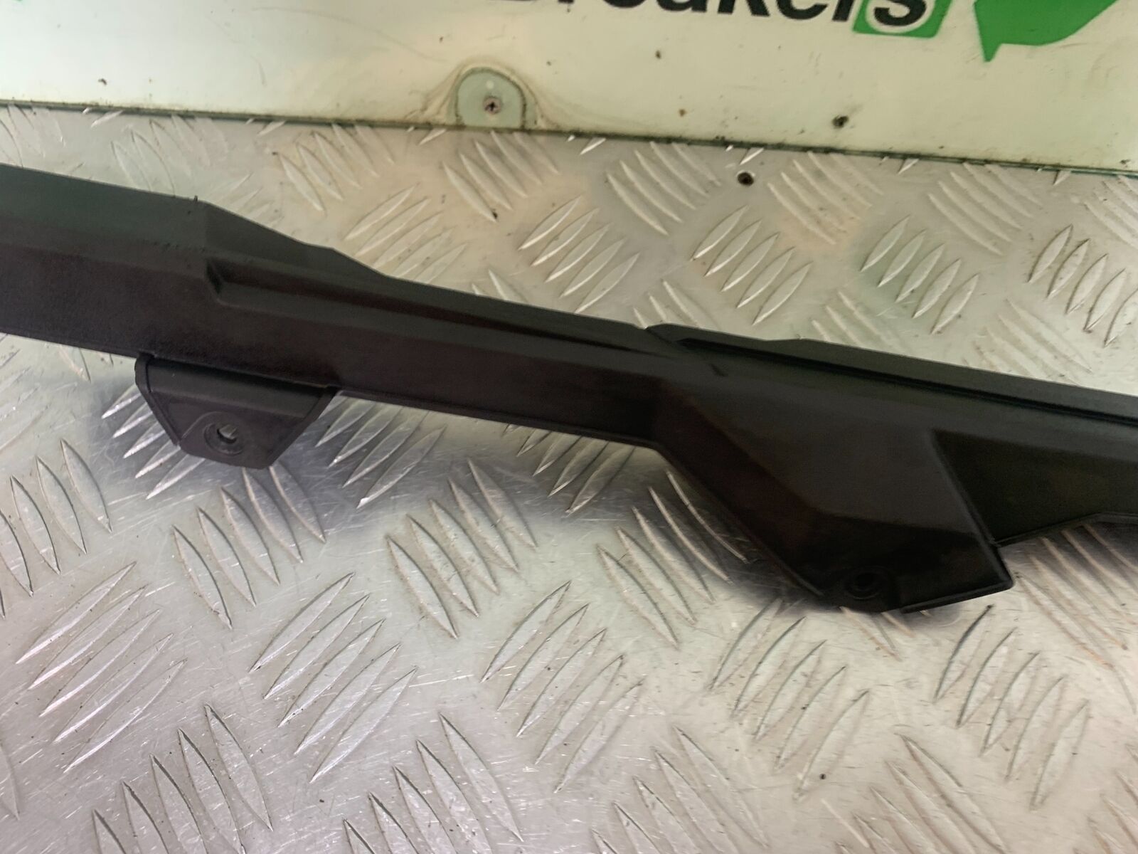 SINNIS TERRAIN 125 CHAIN GUARD   YEAR 2024 (CMB1072)