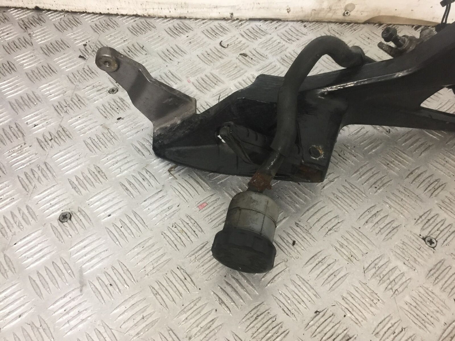 HONDA NT 700 V DEAUVILLE RIGHT HANGER  YEAR 2006-2010 (STOCK 840)