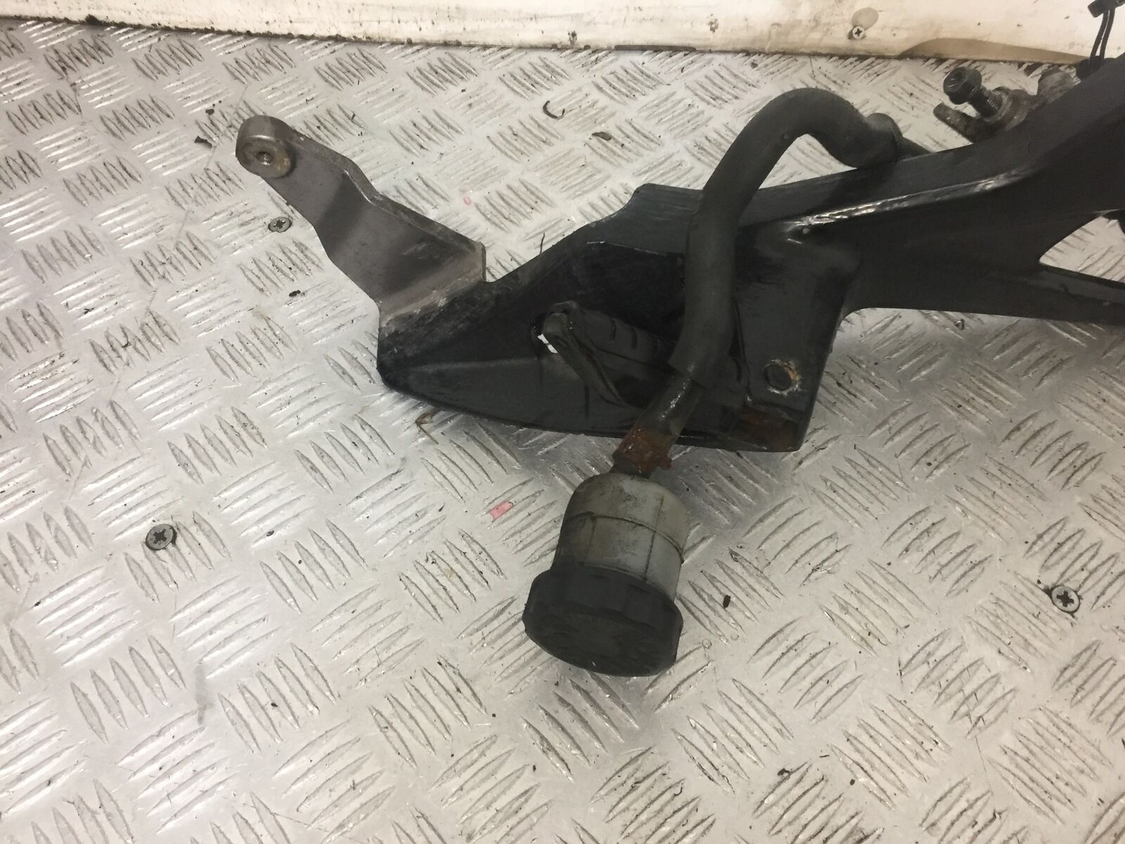 HONDA NT 700 V DEAUVILLE RIGHT HANGER  YEAR 2006-2010 (STOCK 840)