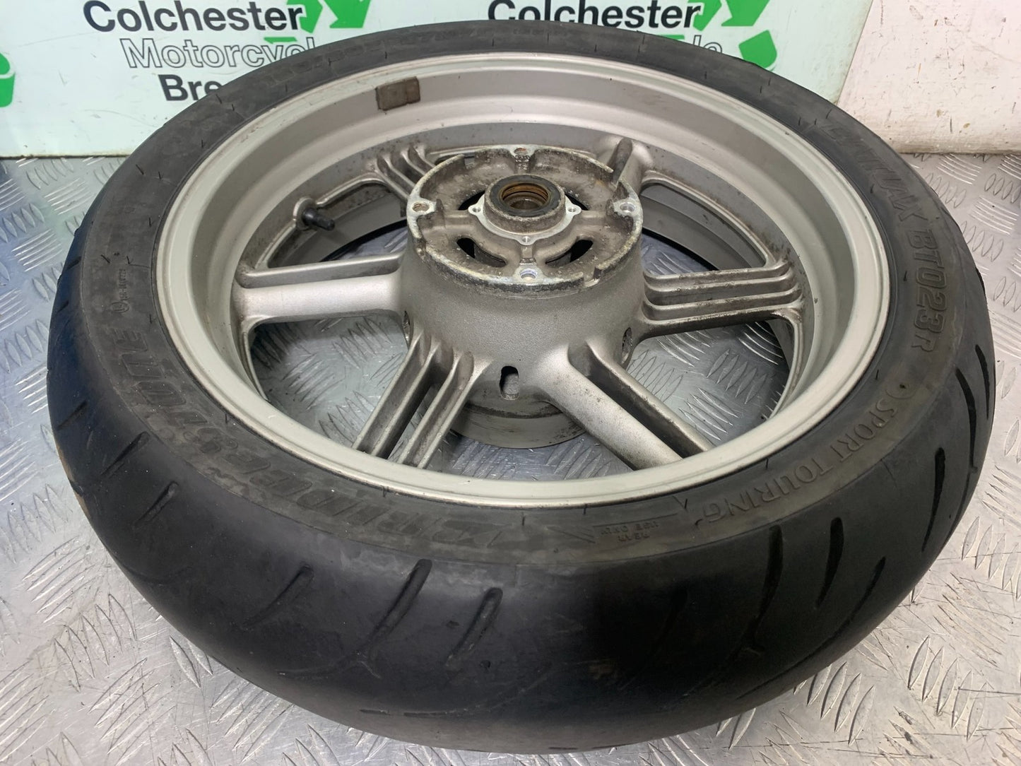 HONDA CBF600 CBF 600 REAR WHEEL  YEAR 2004-07  (CMB1305)