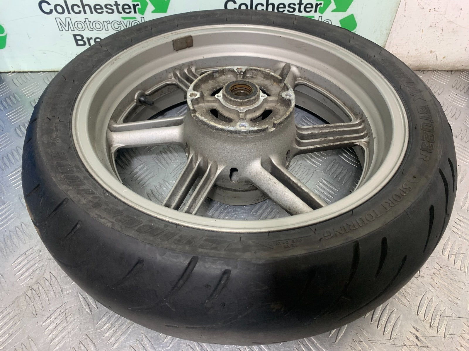 HONDA CBF600 CBF 600 REAR WHEEL  YEAR 2004-07  (CMB1305)