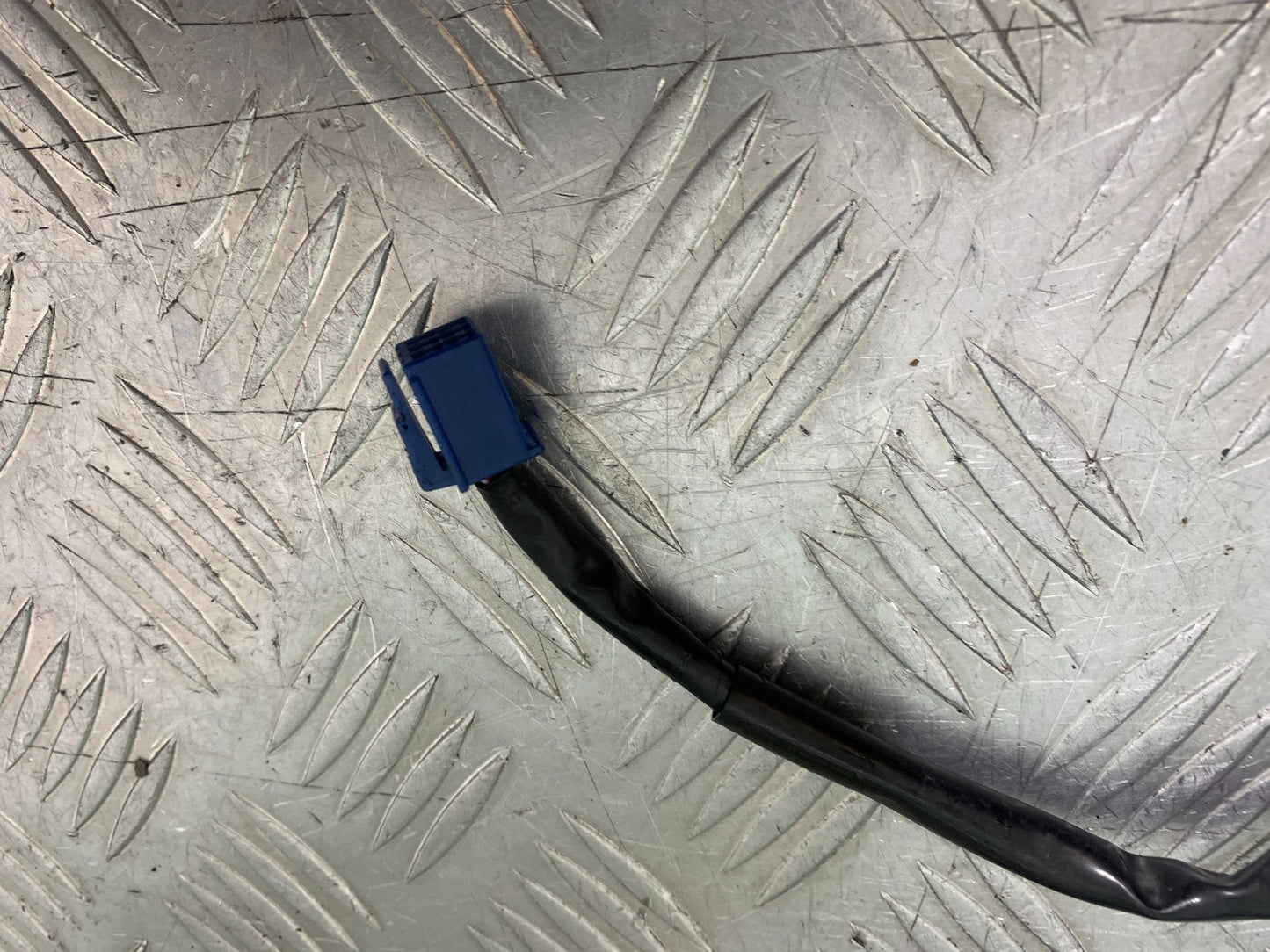 YAMAHA XJ6 XJ6-S RIGHT SWITCH GEAR YEAR 2009-2015  (CMB1212)