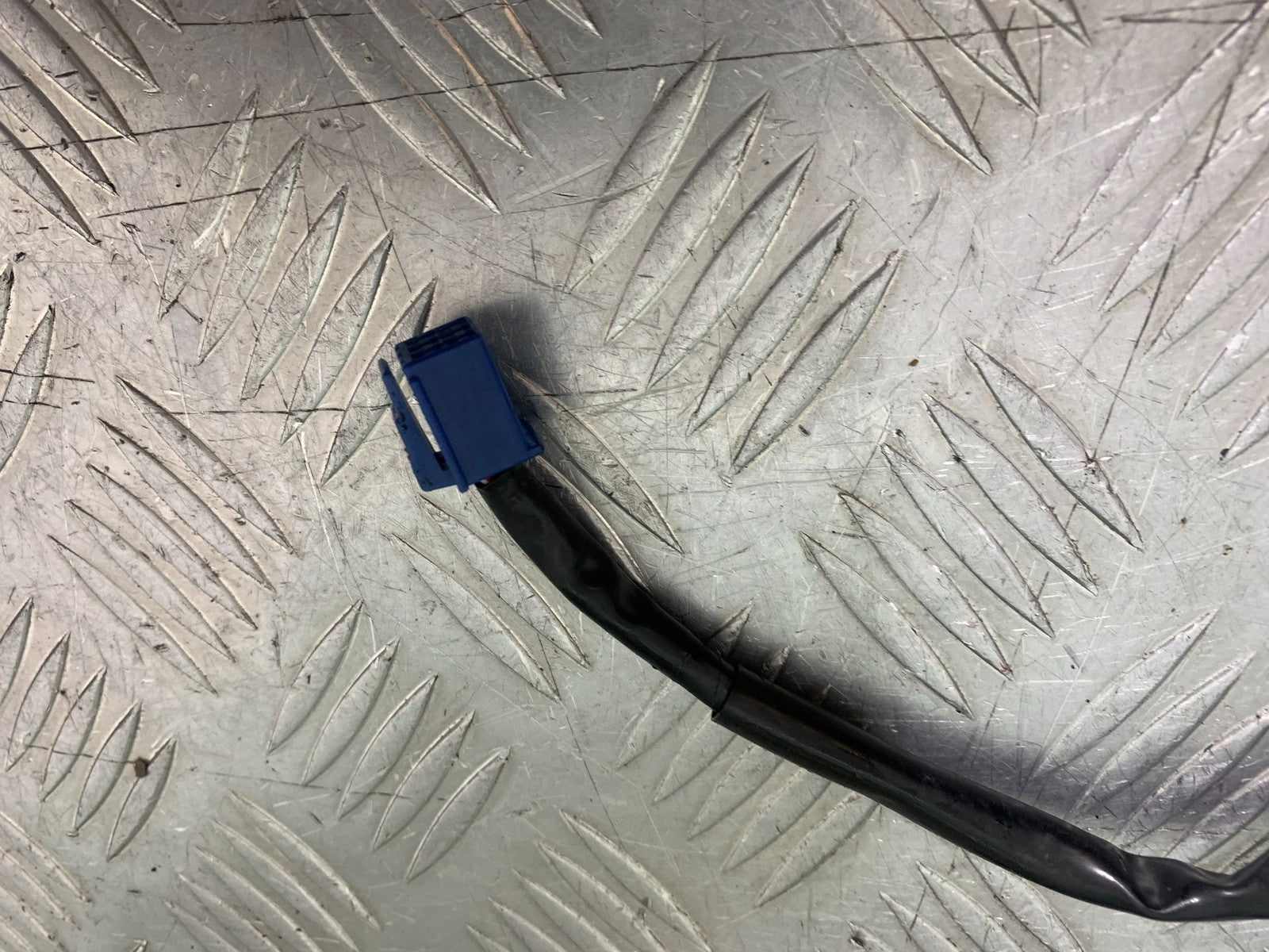 YAMAHA XJ6 XJ6-S RIGHT SWITCH GEAR YEAR 2009-2015  (CMB1212)