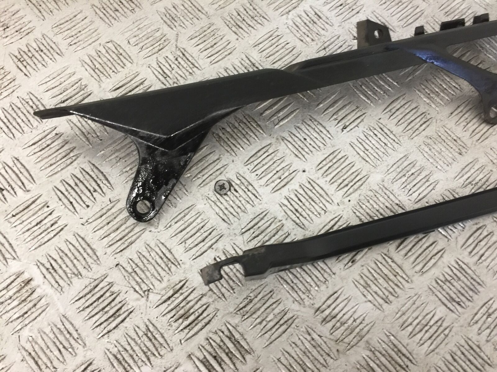 YAMAHA MT09 MT-09 CHAIN GUARD  YEAR 2018 (STOCK 906)