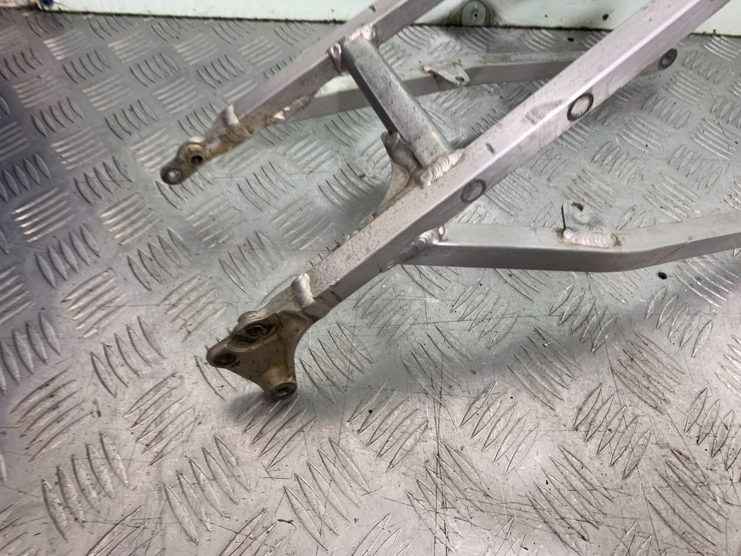 KAWASAKI KXF450 KXF 450 REAR SUBFRAME  YEAR 2013 CMB1217)