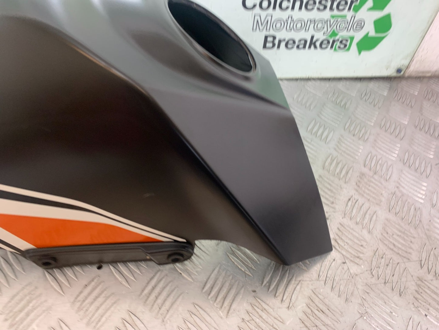 KTM RC125 RC 125 PETROL TANK COVER 2014 2017 (CMB1199)