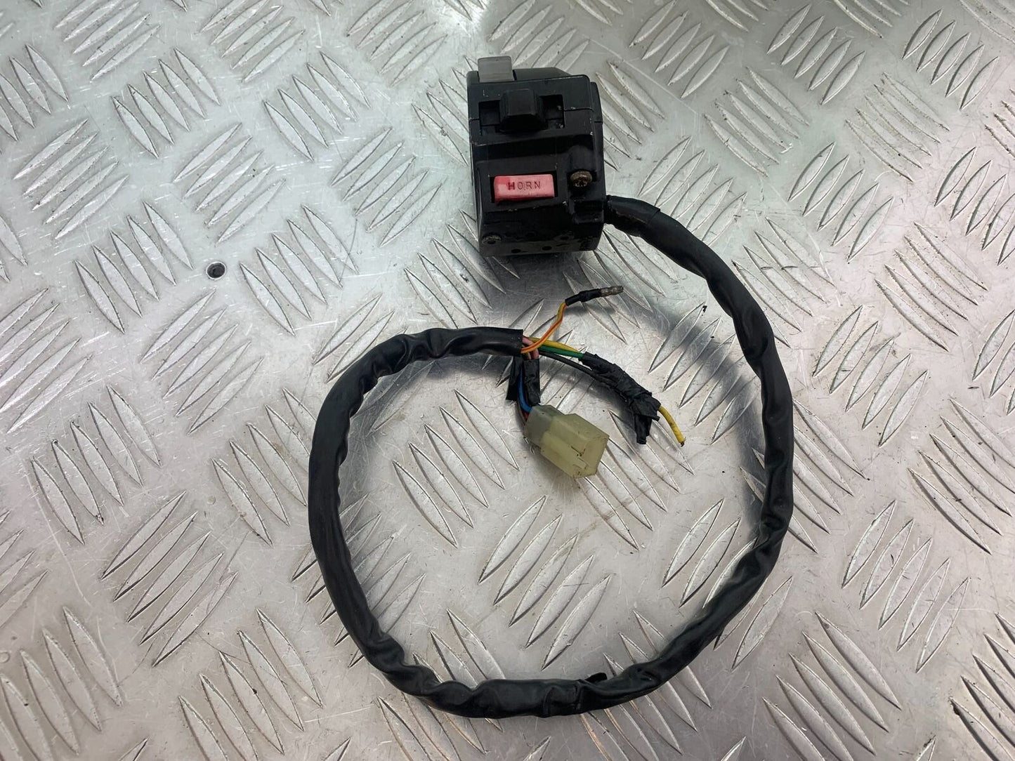 YAMAHA XV535 XV 535 VIRAGO LEFT SWITCH GEAR  YEAR 1994-02 (CMB1044)