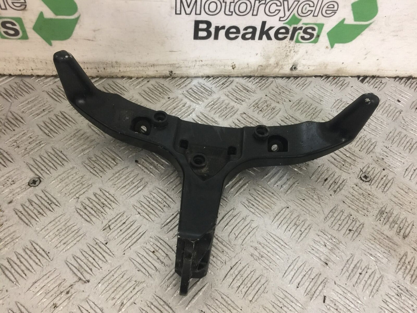 HONDA CBR600 CBR 600 RR FAIRING BRACKET  YEAR 2003-2004 (STOCK 834)