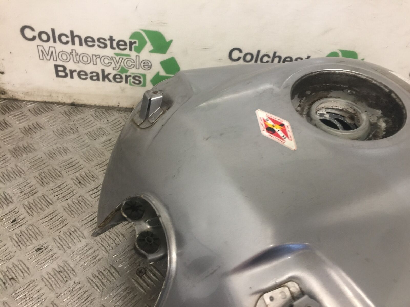 HONDA CBF600 CBF 600 PETROL TANK  YEAR 2004 -07  (STOCK 909)