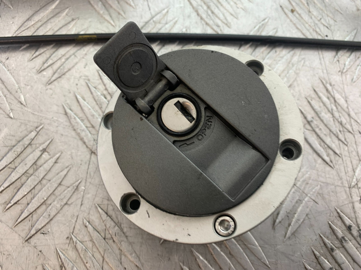 TRIUMPH 1050 SPEED TRIPLE LOCKSET AND KEYS   YEAR 2005-2007 (CMB1322)