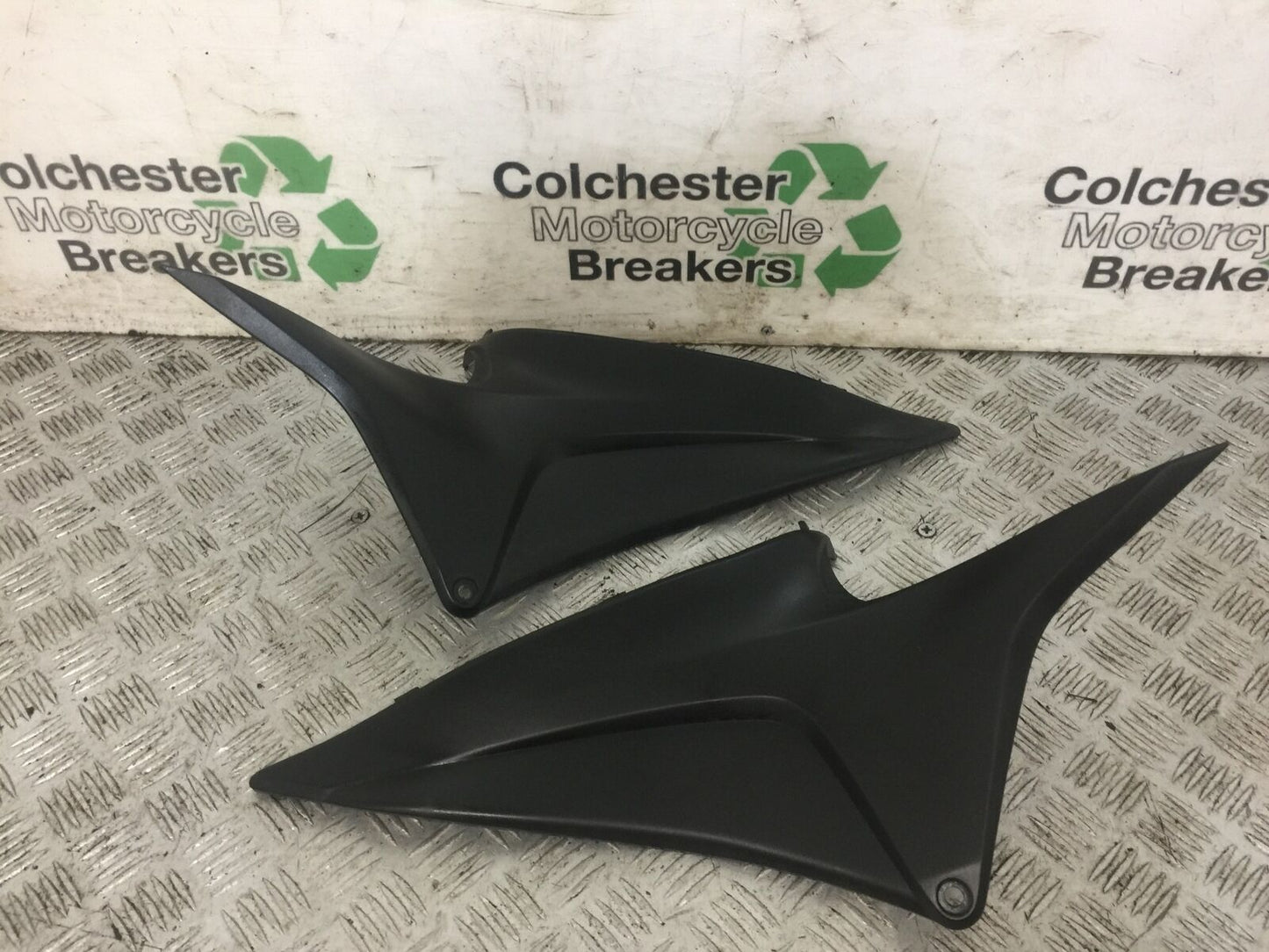HONDA CBR600 CBR 600 RR LEFT AND RIGHT SIDE INFILLS  YEAR 2009-2012 (STOCK 804)