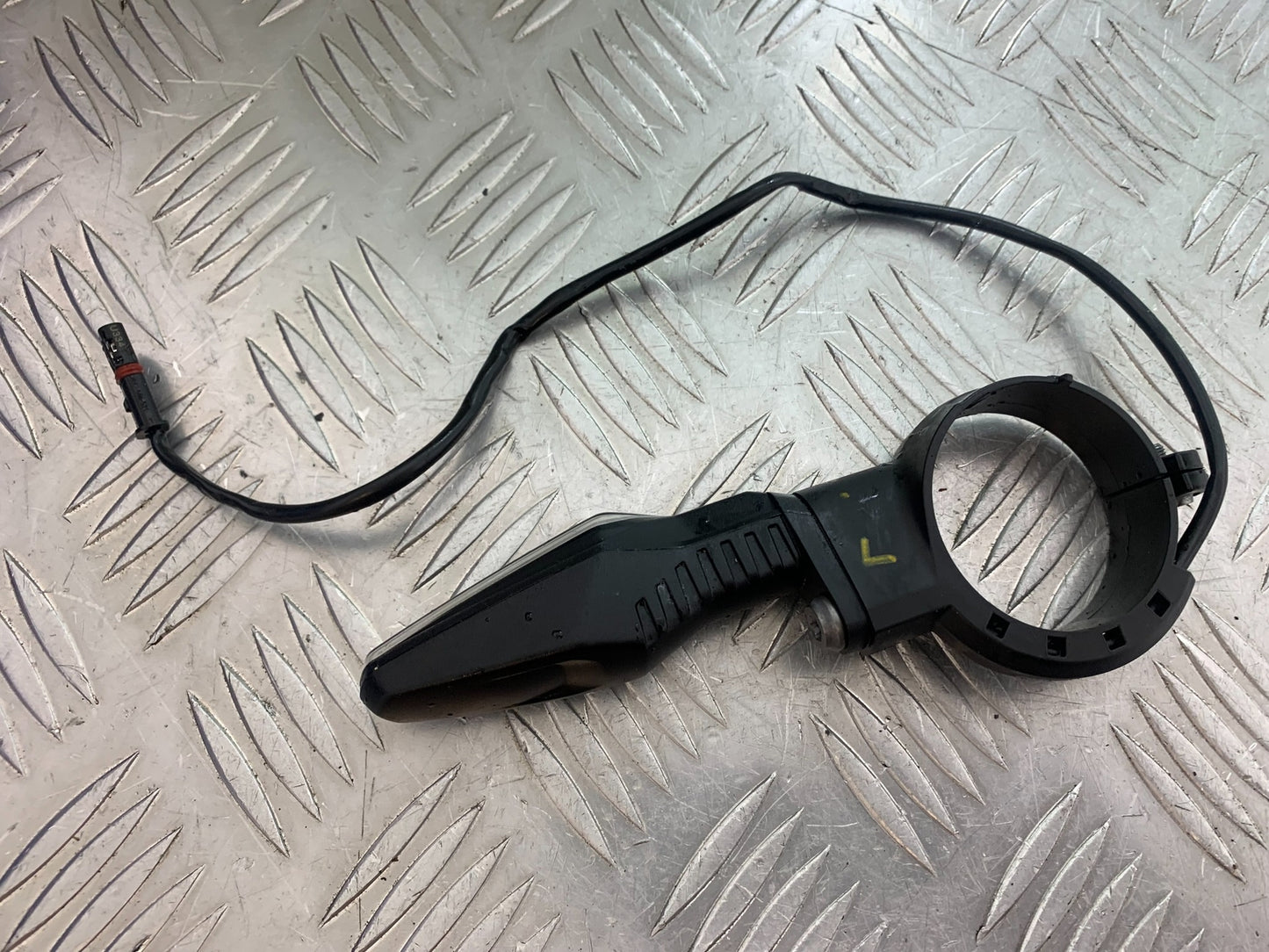 BMW M1000 R FRONT LEFT INDICATOR YEAR 2023-2024 (CMB1140)
