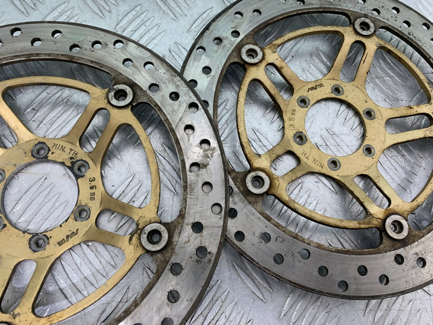 HONDA CB600 CB 600 HORNET FRONT BRAKE DISCS    YEAR 1998-2002 (CMB1297)