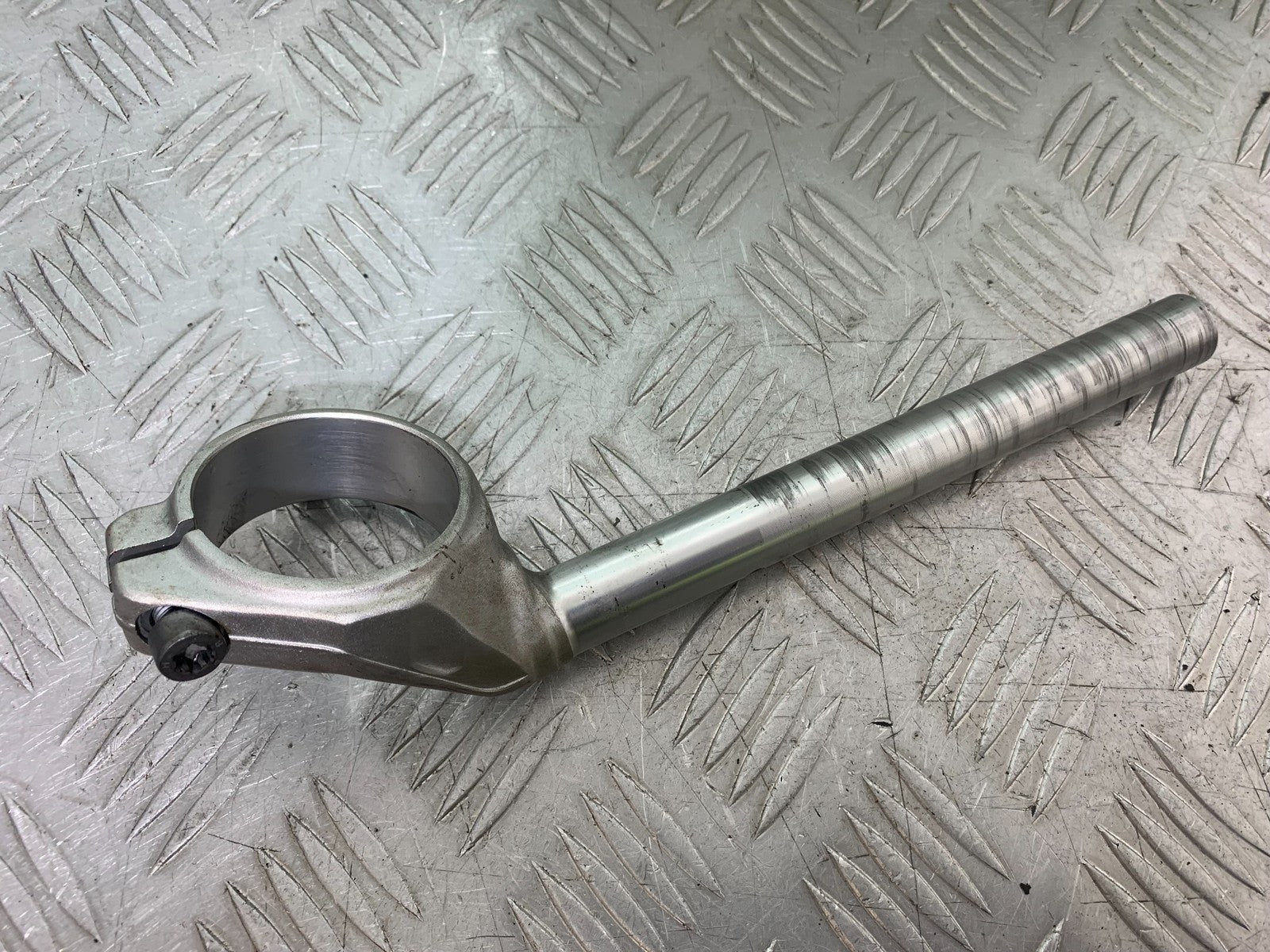 BMW S1000 RR RIGHT HANDLEBAR  YEAR 2015-2018 (CMB1246)
