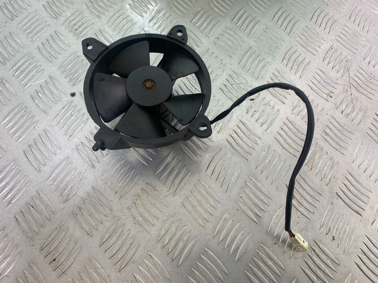 PIAGGIO VESPA GTS 300 RADIATOR FAN   YEAR 2010 (CMB1062)