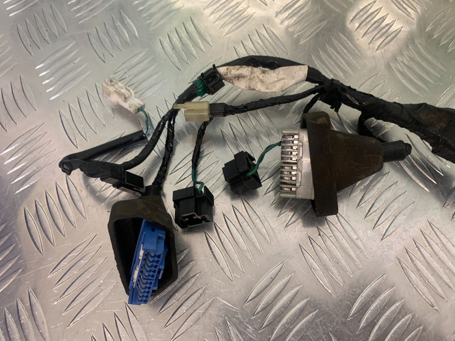 HONDA CBR1100 BLACKBIRD CLOCK WIRING SUBLOOM    YEAR 1999-05 (STOCK 961)