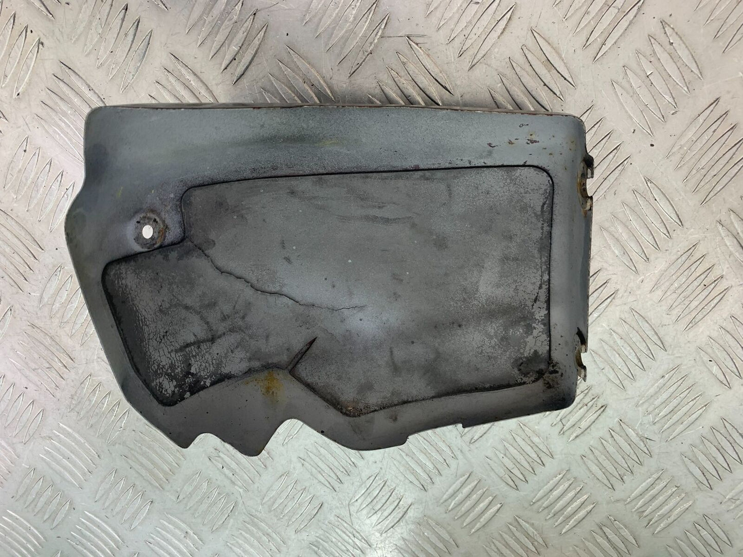 YAMAHA XVS 1100 DRAGSTAR RIGHT SIDE PANEL  YEAR 2000-2007 (CMB1108)