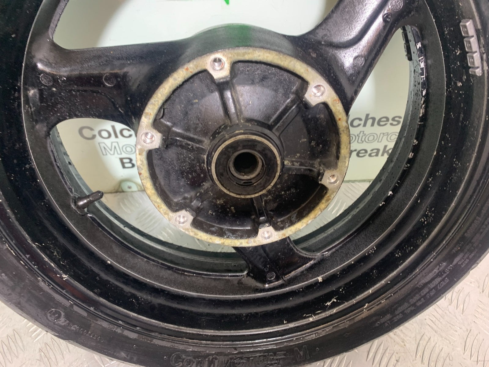 HONDA CBR1100 BLACKBIRD REAR WHEEL  YEAR 1999-2005 (CMB1232)