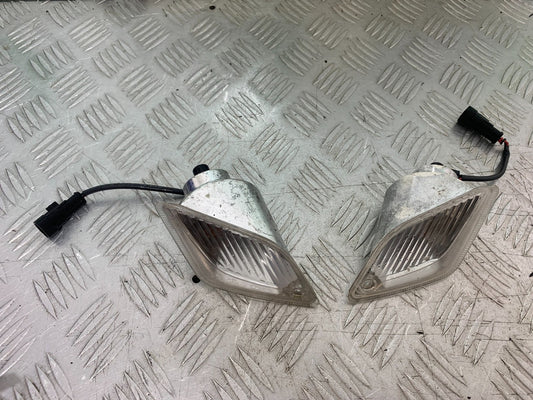 PIAGGIO VESPA GTS 125 REAR INDICATORS  YEAR 2009-2014  (CMB1261)