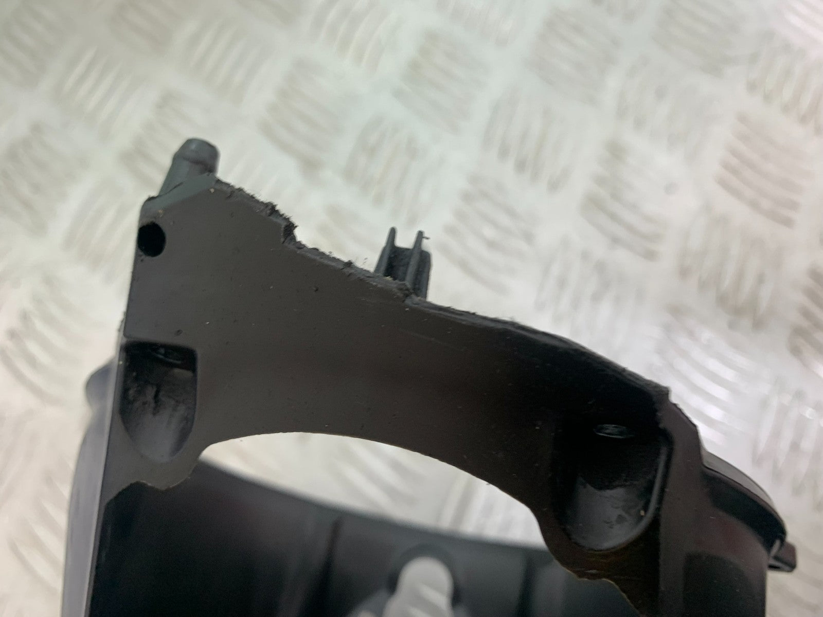DUCATI 1299 PANIGALE FAN AIR DUCT (DAMAGED) YEAR 2016 (CMB 1187)