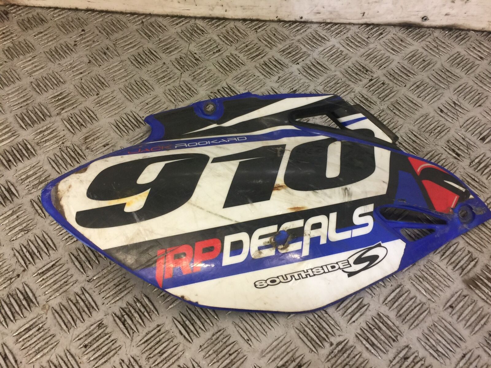 YAMAHA YZF450 YFZ 450 RIGHT SIDE PANEL  YEAR 2003-05 (STOCK 588)