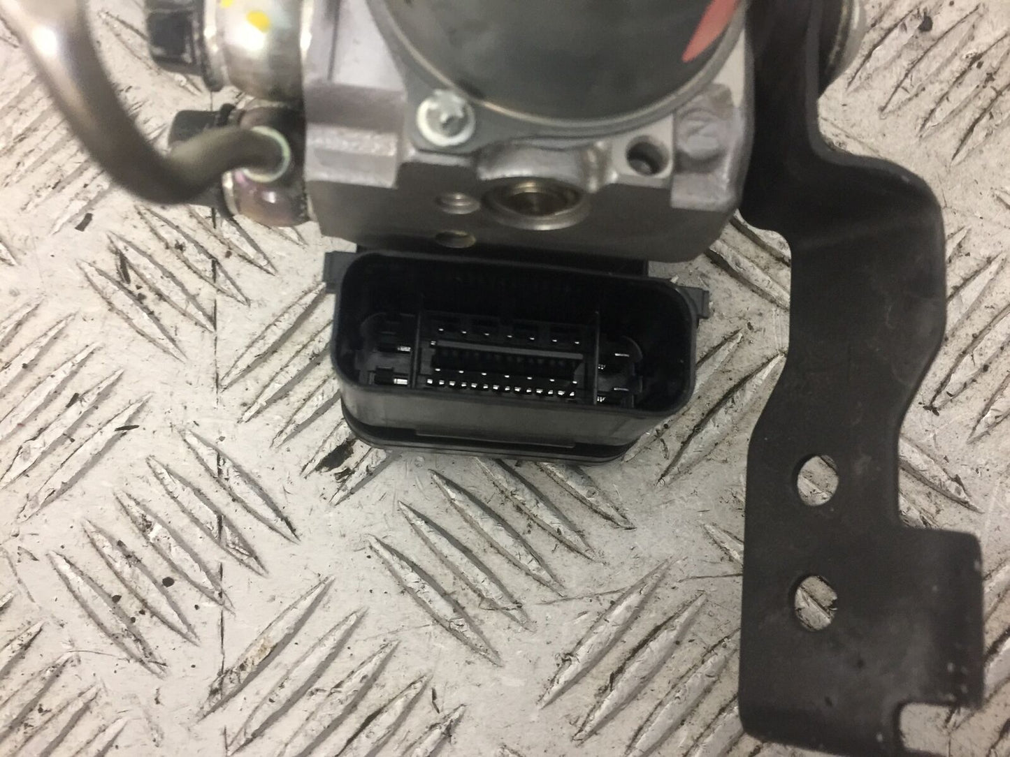 KAWASAKI Z400 Z 400 ABS PUMP  YEAR 2019  (STOCK 672)