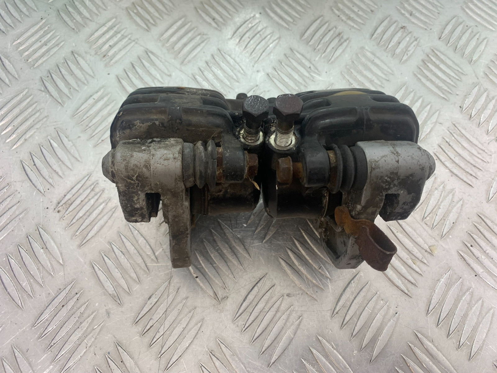 HONDA CX500 CX 500 FRONT BRAKE CALIPERS (SOLD AS PARTS) YEAR 1978 1981 (CMB1137)