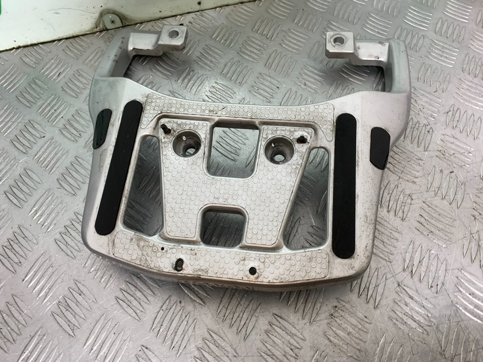 HONDA XL125 VARADERO RACK   YEAR 2001-2006  (CMB1304)