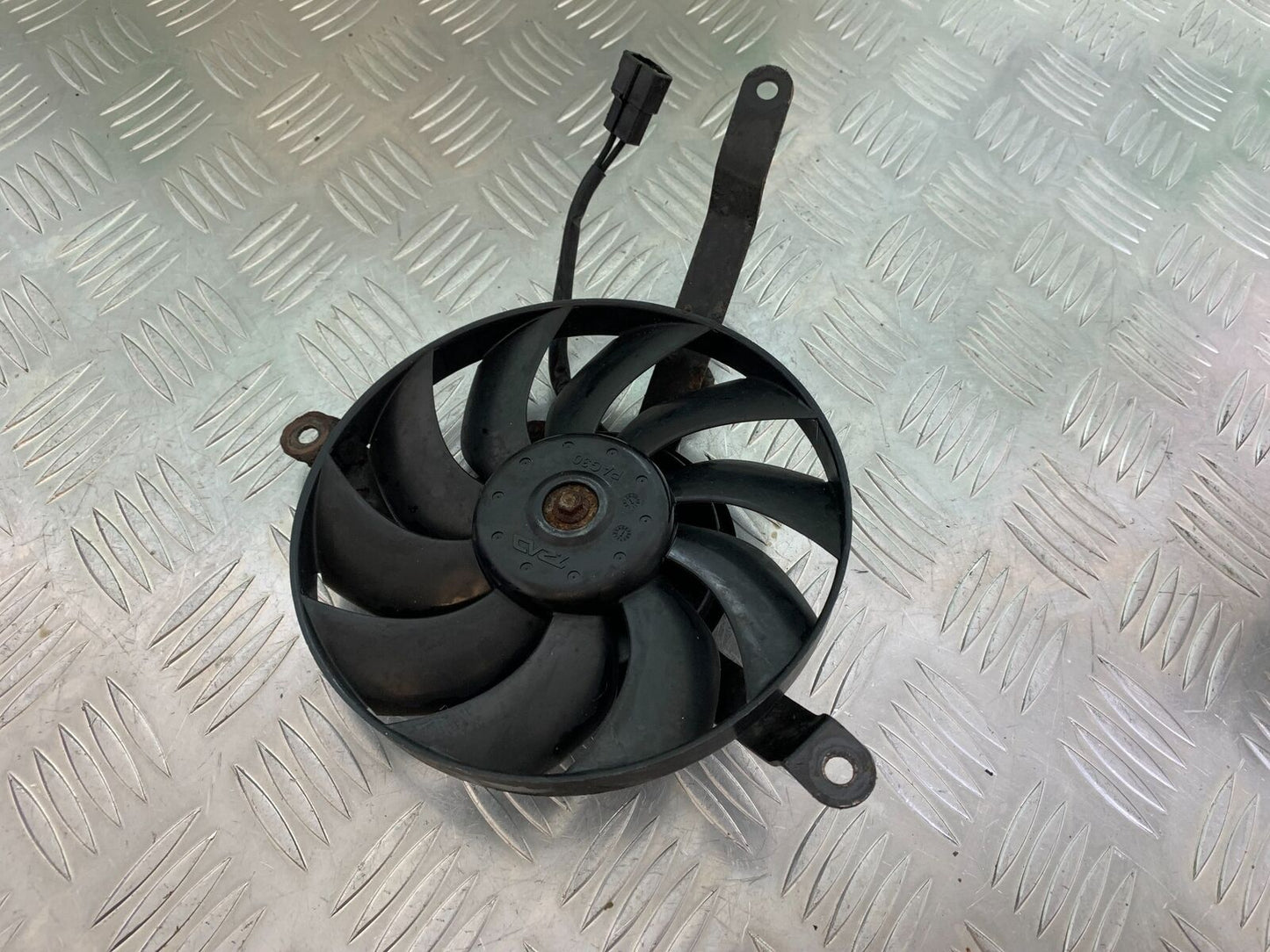 TRIUMPH TIGER 1200 EXPLORER RADIATOR FAN YEAR 2012-2015 (STOCK 992)