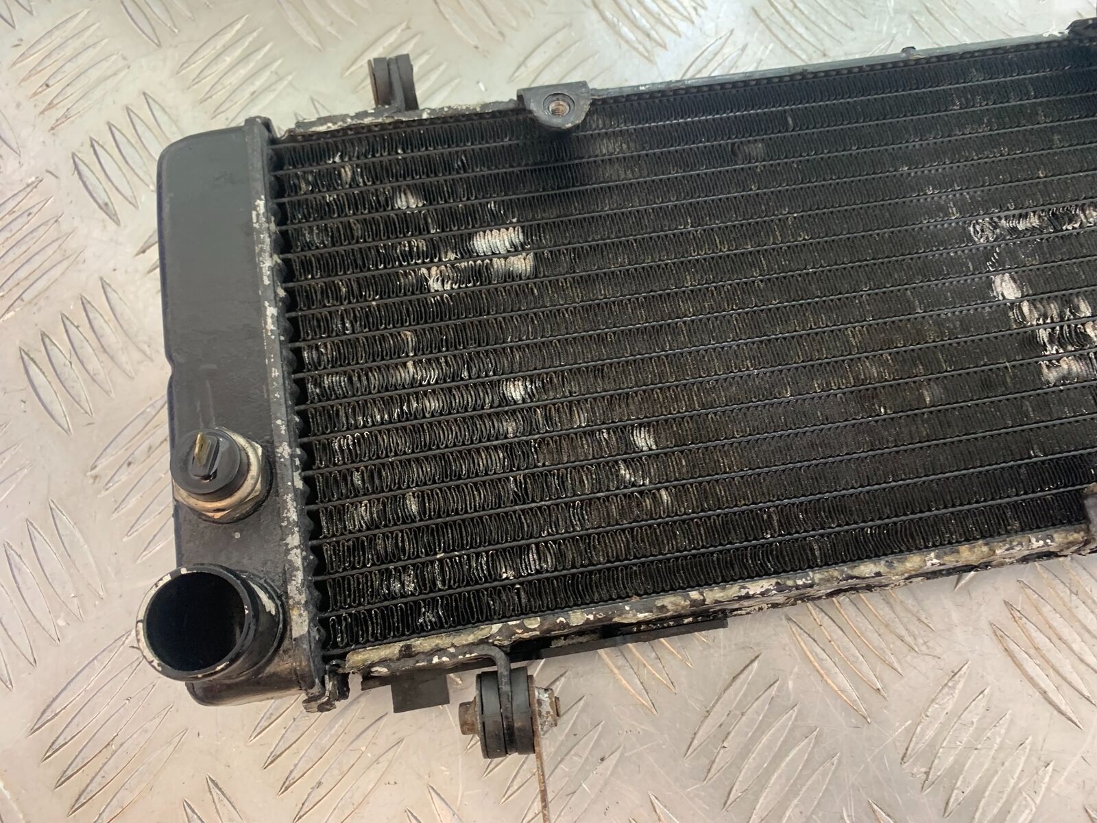 HONDA VFR750 VFR 750 FL-M-N-P RADIATOR   YEAR 1990-93 (CMB1093)